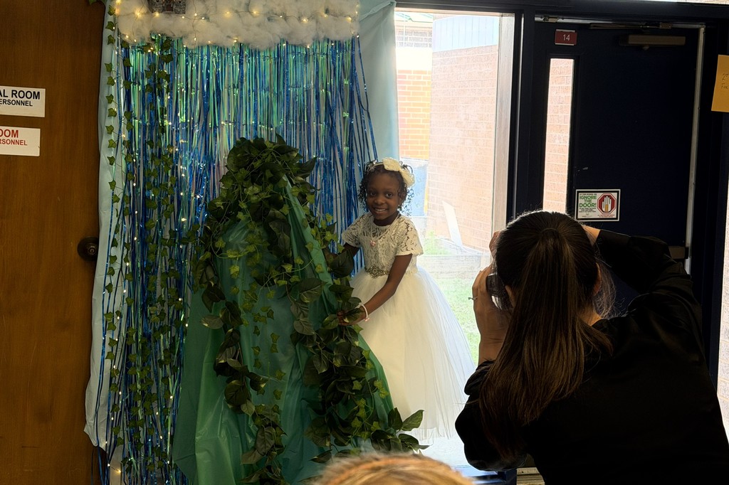 Aiken Elementary students participate in photo setup on Etiquette Day.