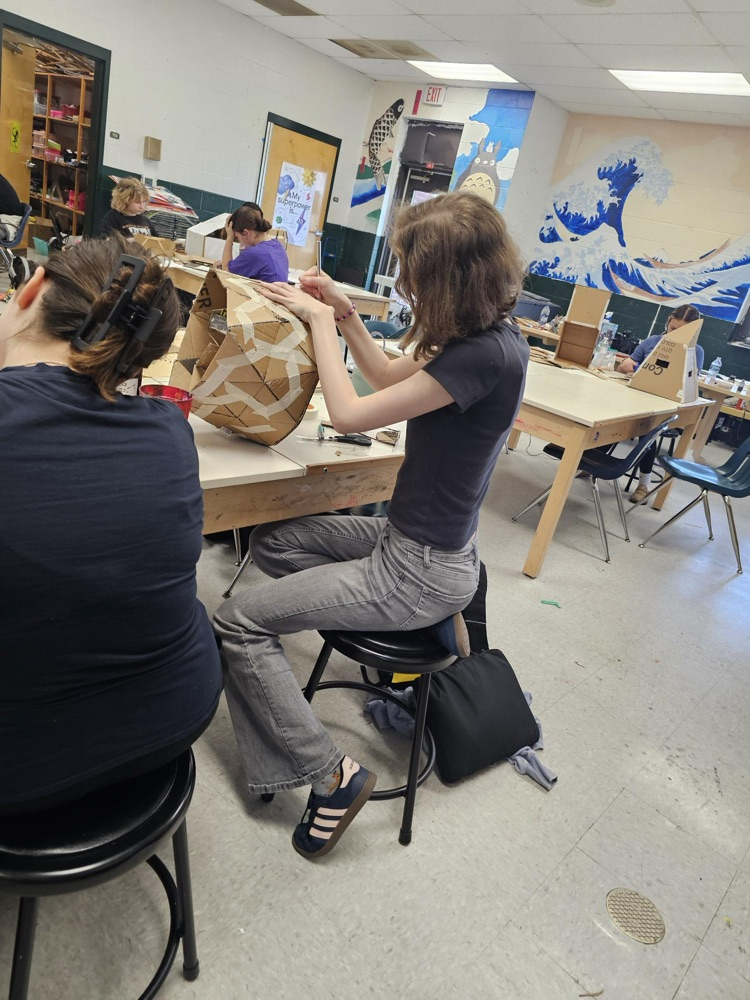 students working on an art project 
