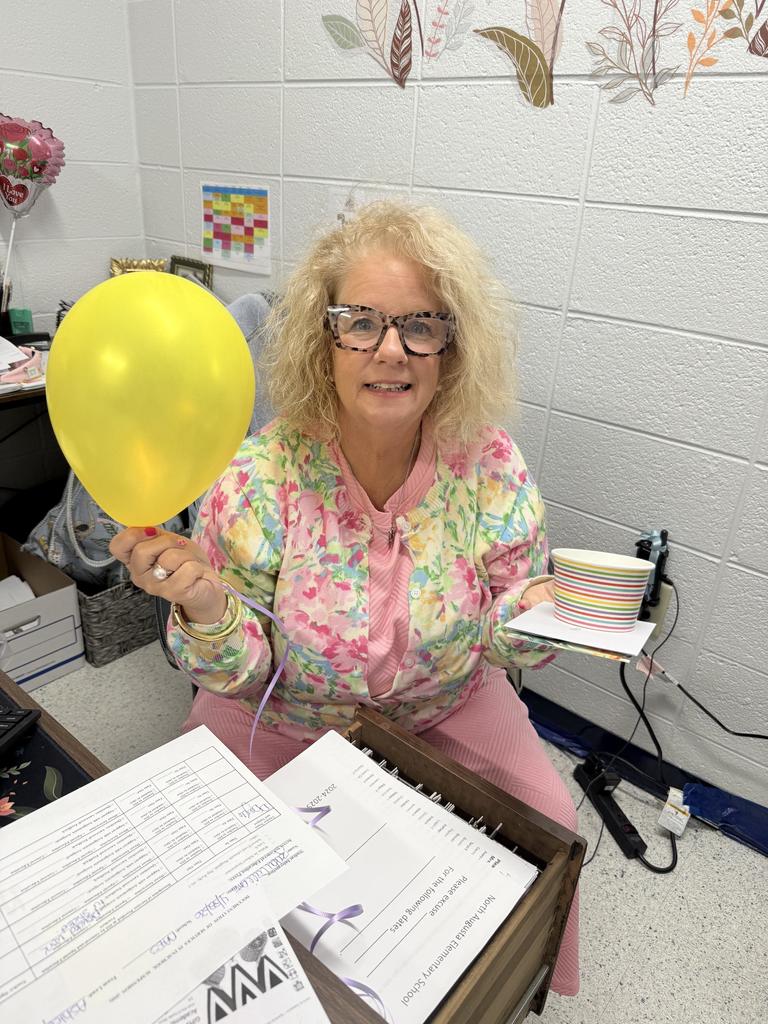 Administrative Professionals Day. Apr 22 