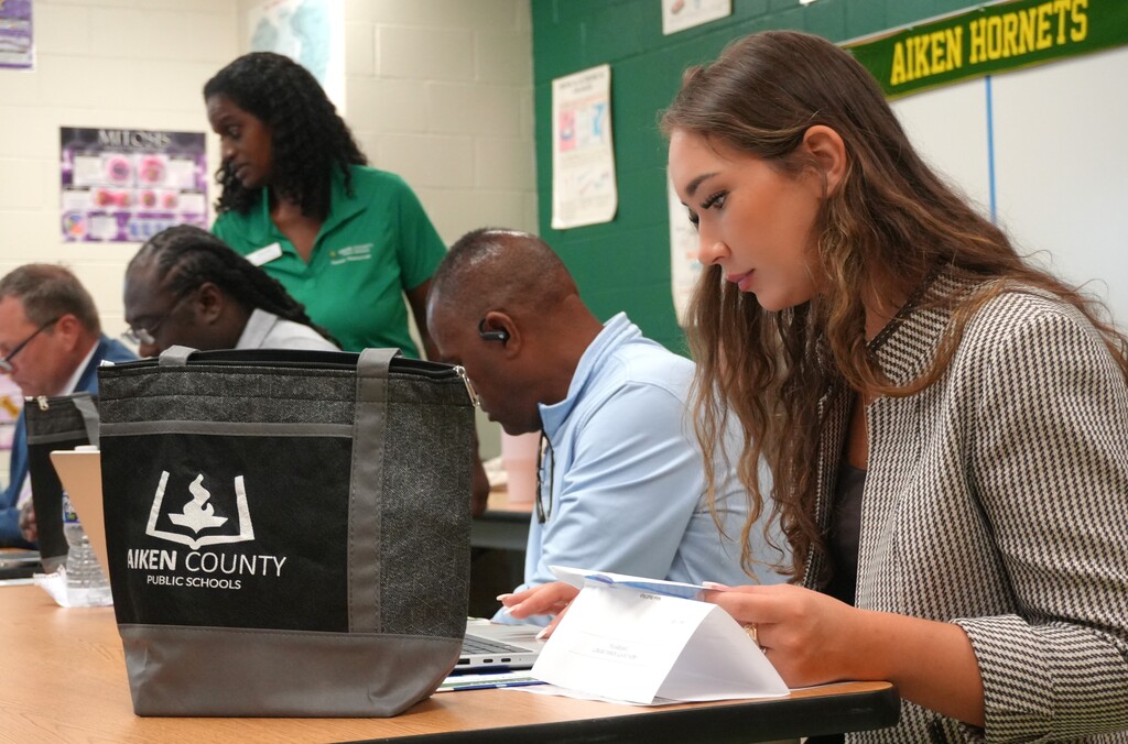 New teachers learn systems for ACPSD at Ignite.