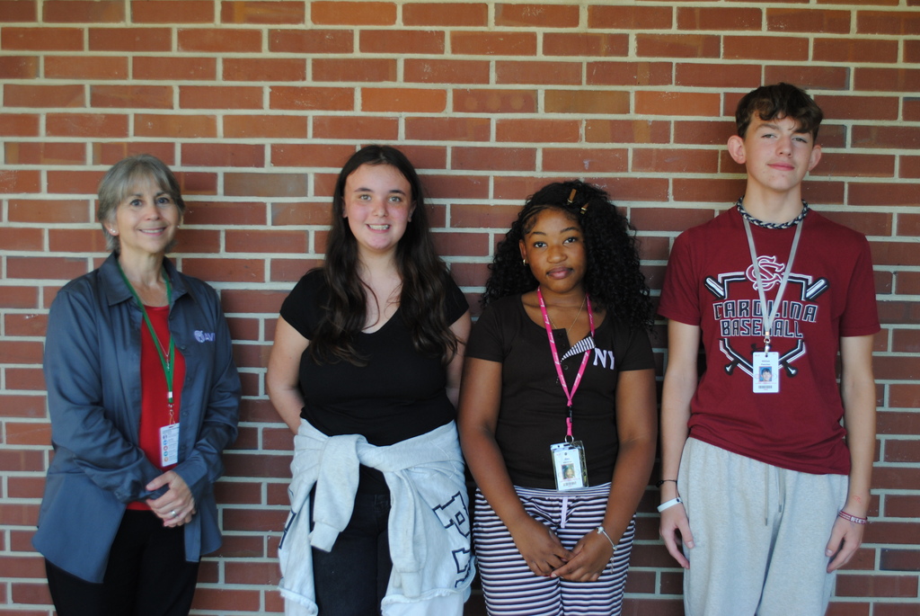 8th grade AVID Binder winners