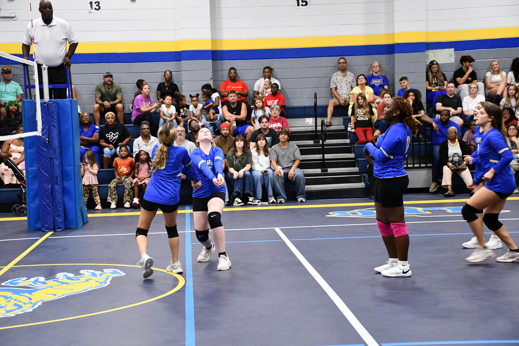 Lady Lions vs Leavelle