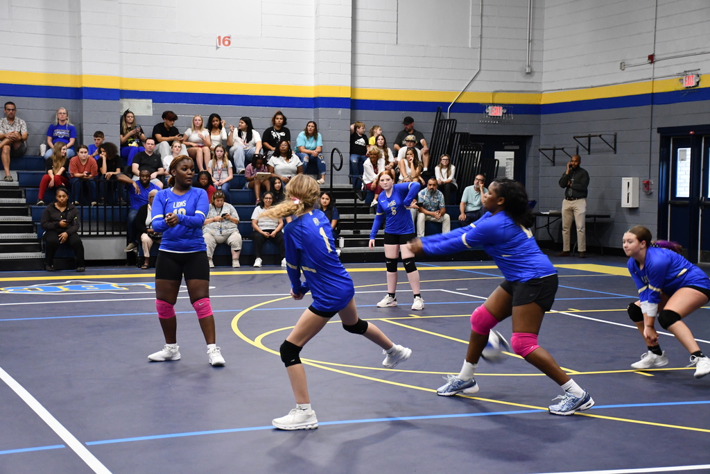 Lady Lions vs Leavelle