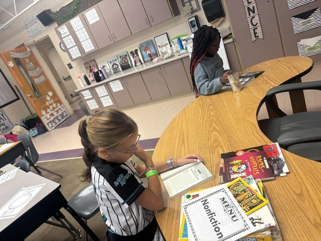Two students are reading.