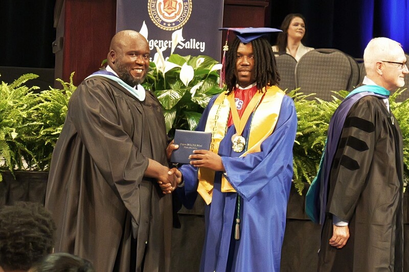 Photo of ValedictorianTrevis Trevon  Haynesworth .