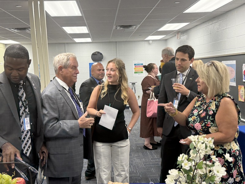 Congressman Joe Wilson visits North Augusta Elementary.