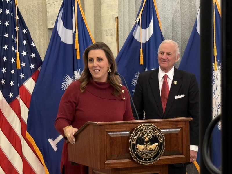 South Carolina Superintendent and Governer speaking at award ceremony.