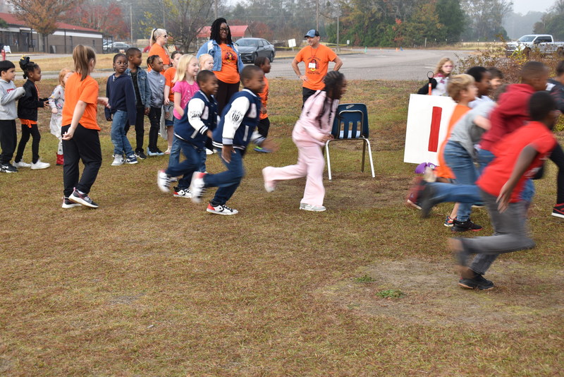 Students waiting to start the Turkey Trot.