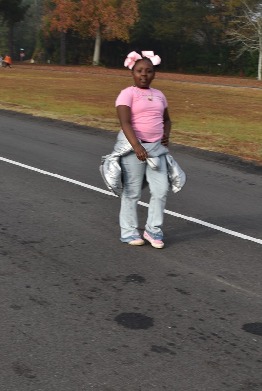 Students running and walking at the Turkey Trot.