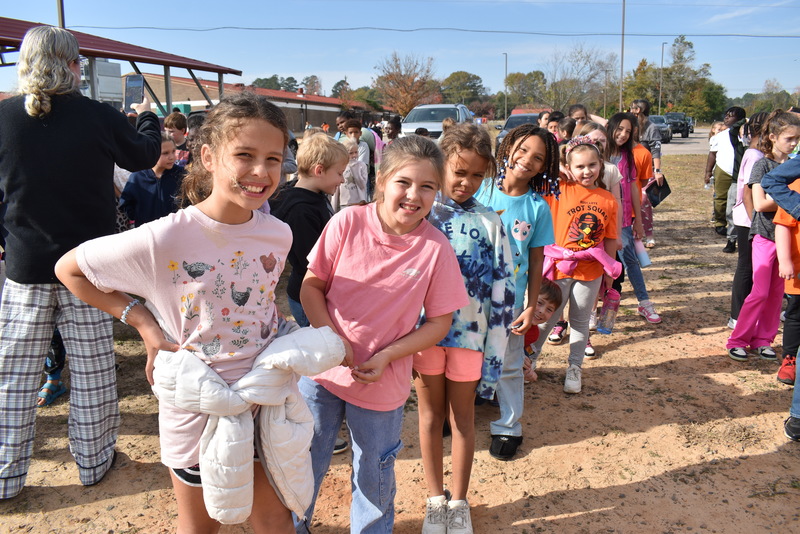 Students waiting to start the Turkey Trot.