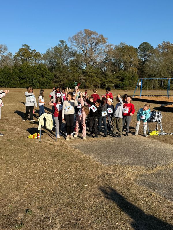 Runners at starting line.