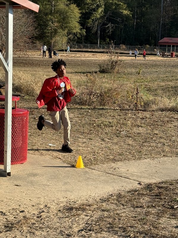 Runners running in race.