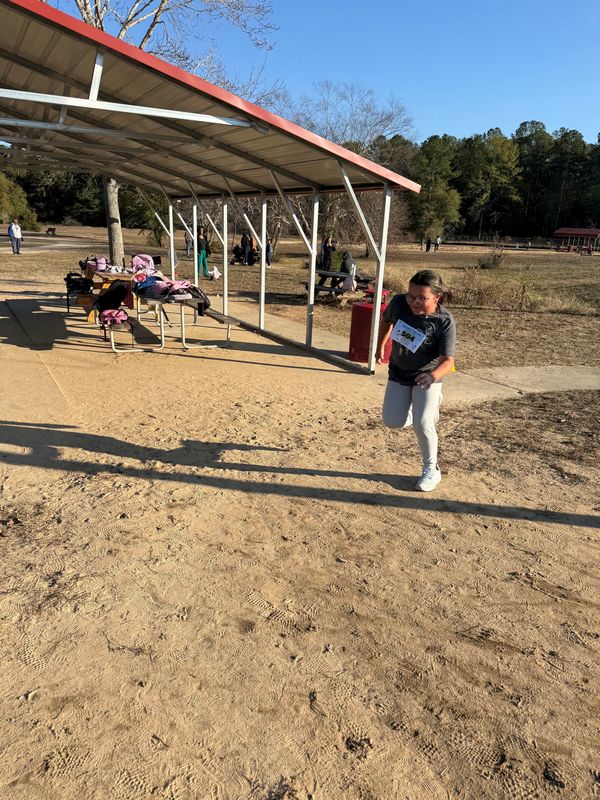 Runners running in race.