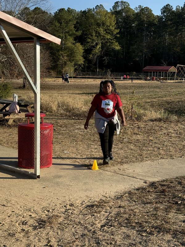 Runners running in race.
