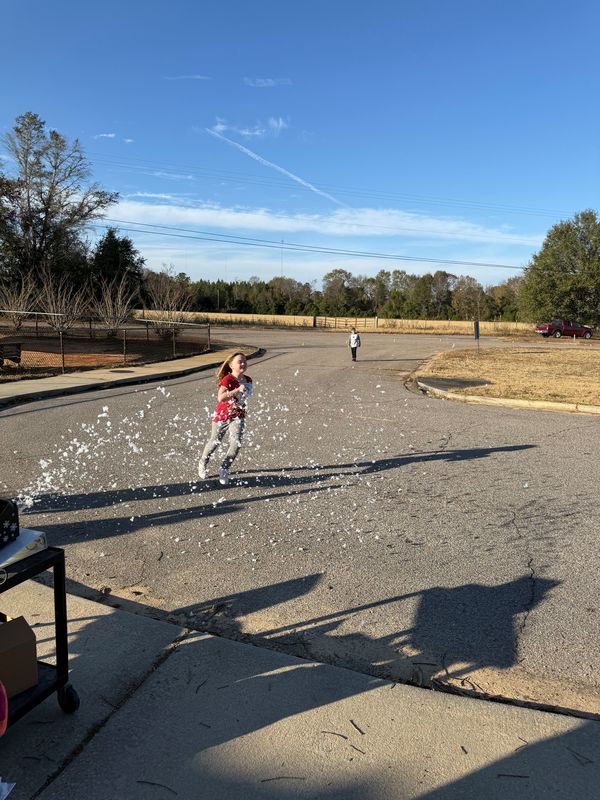 Runners running in race.