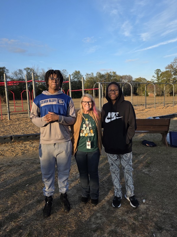 Volunteers standing after race.