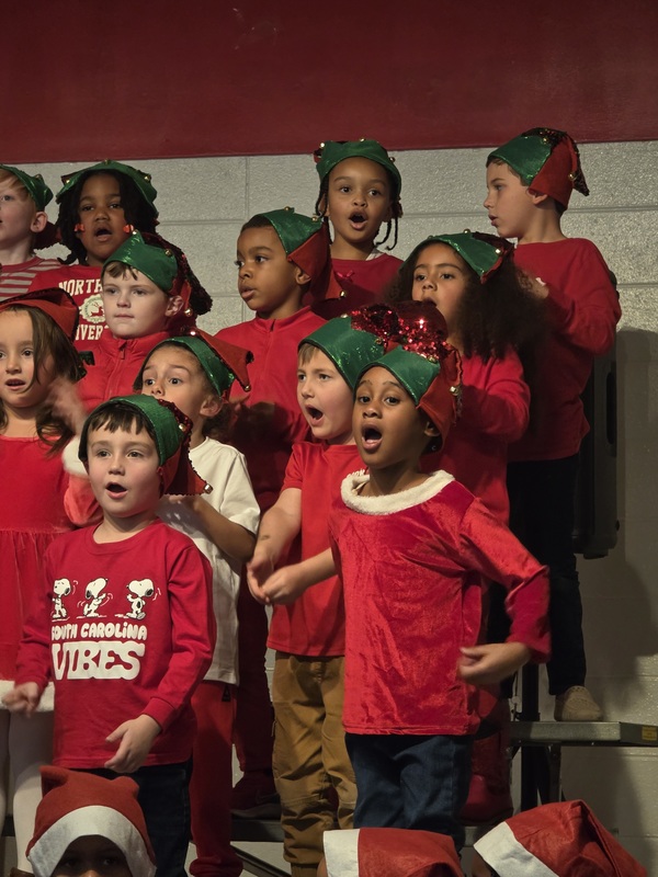 5K students performing on stage.