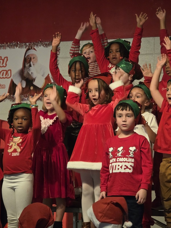 5K students performing on stage.