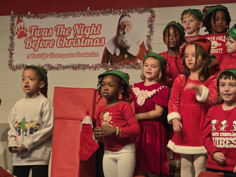 5K students performing on stage.