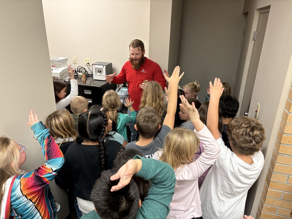 Ainsworth Community Schools