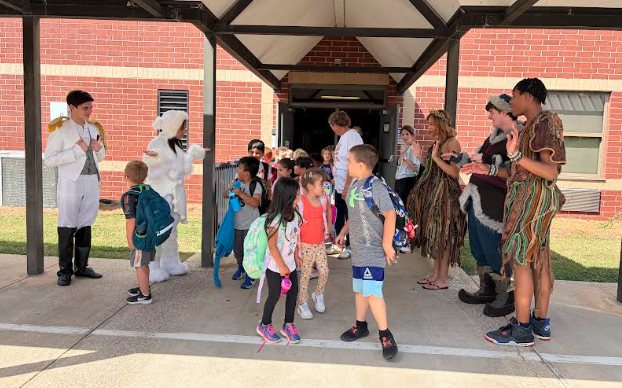 characters of kids waving at kids