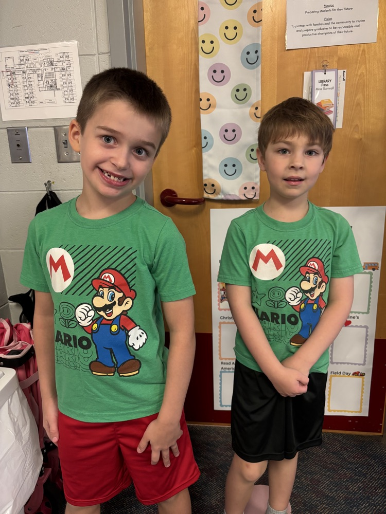 Kindergarten/Pre-K Color Days- Green💚