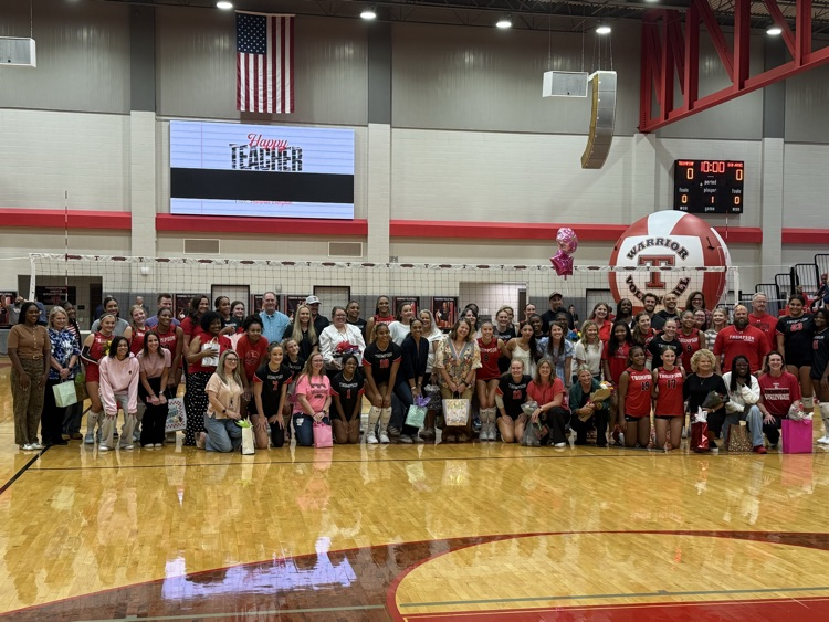 large group of teachers on court 