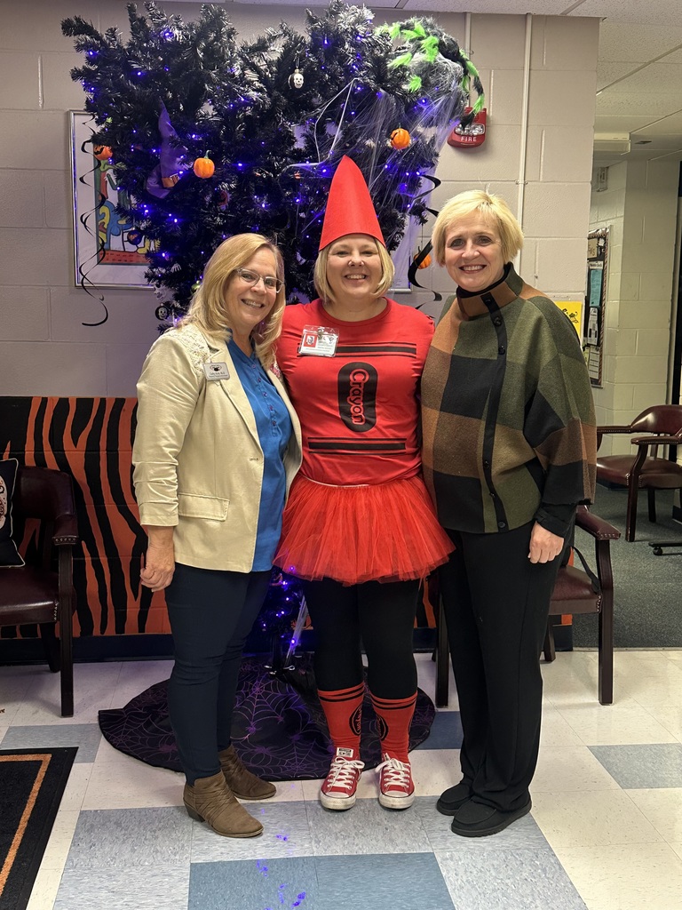 Congratulations to Mrs. Heather Lowry, Alachua County Public School's Assistant Principal of the Year!!! 