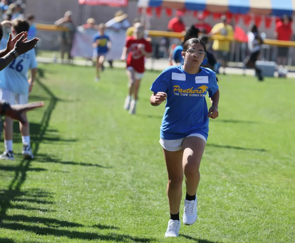 5th grade from each Alachua County School run in race.