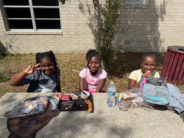 Friday Fun! Ms. Cecere's class enjoyed the sunshine with a picnic lunch bunch while Ms. Rucker's Kindergarten drew sidewalk chalk butterfly predictions based on their Science lesson.