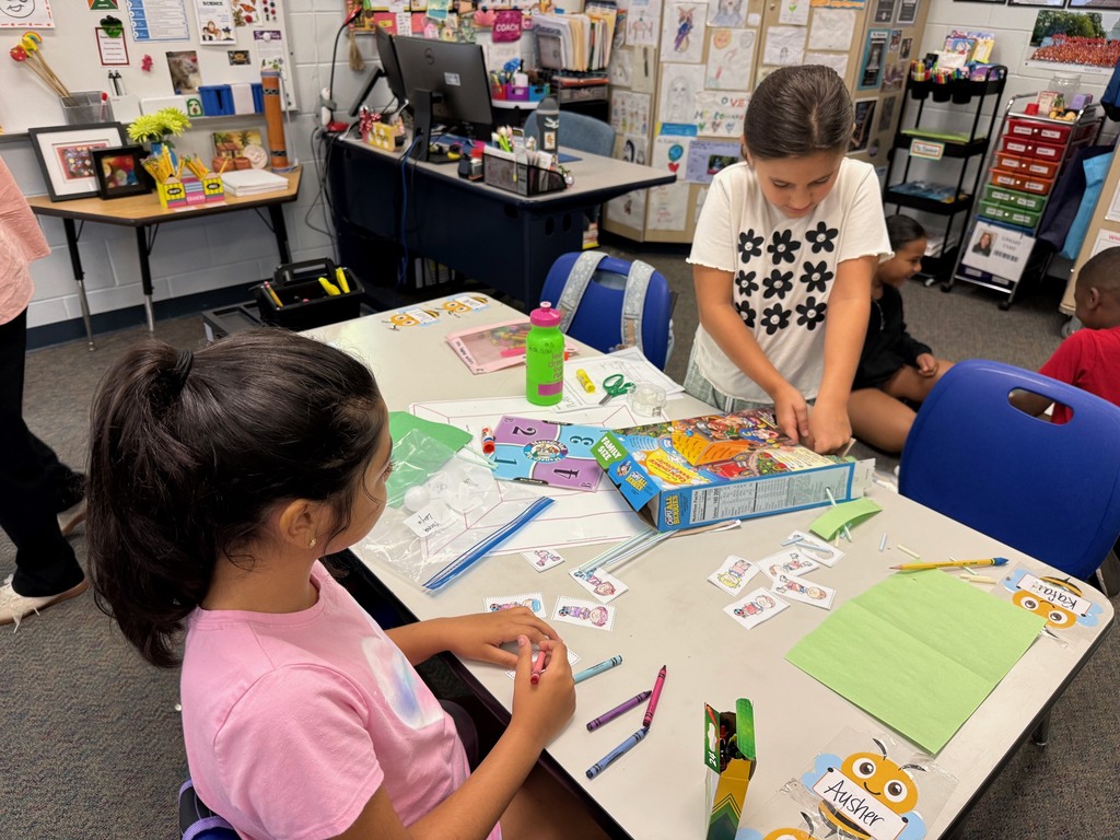 3rd grade students complete a STEM project while also highlighting Hispanic Heritage month