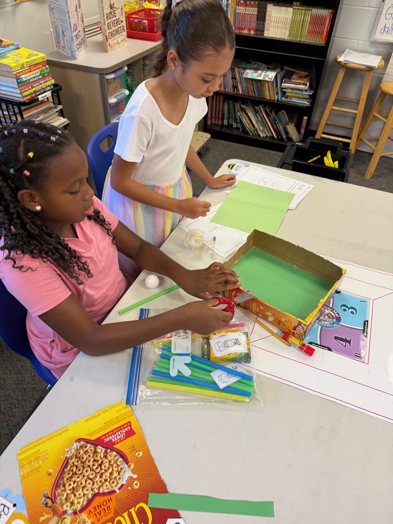 3rd grade students complete a STEM project while also highlighting Hispanic Heritage month