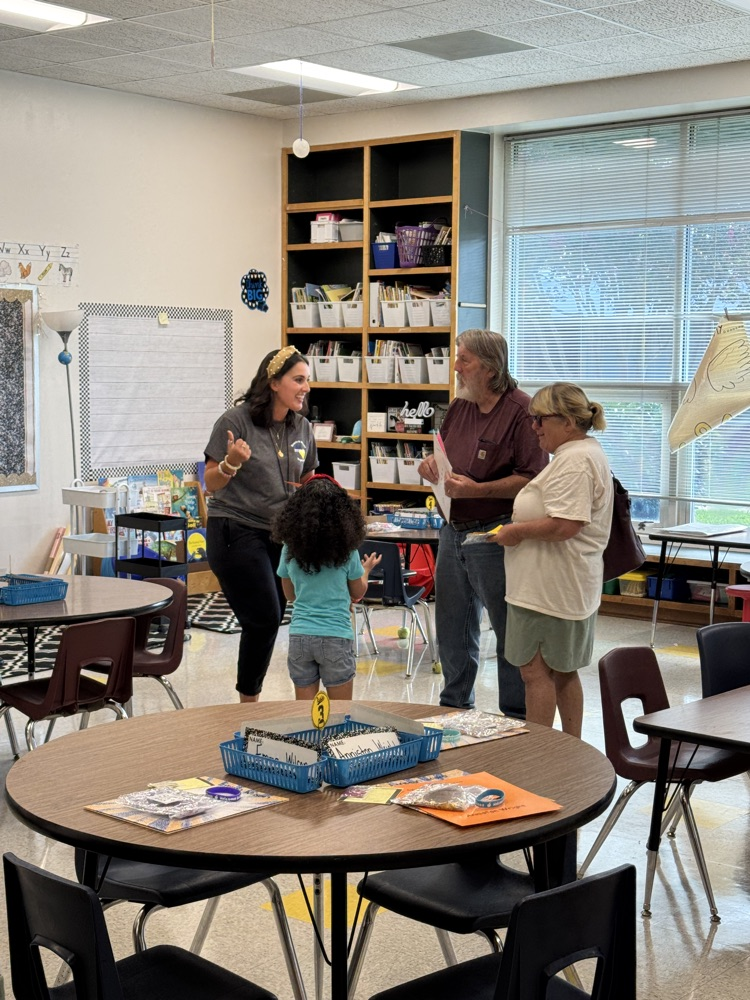 It was so great to see our Blue Jay and their families filling the classrooms at Sylvan last night for our 25-26 Open House! We are so excited to build greatness together this year! #heartsandmindstogether #bluejaysbuildgreatness 💙💛