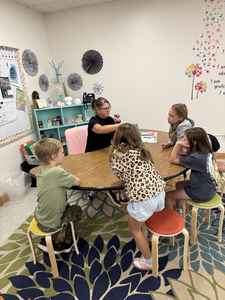 As we close out September, we will share 9 moments from the 9th month to celebrate the many GREAT things taking place at Sylvan! #2 Students began engaging with small group instruction in reading and math  to grow their skills early on!💙💛
