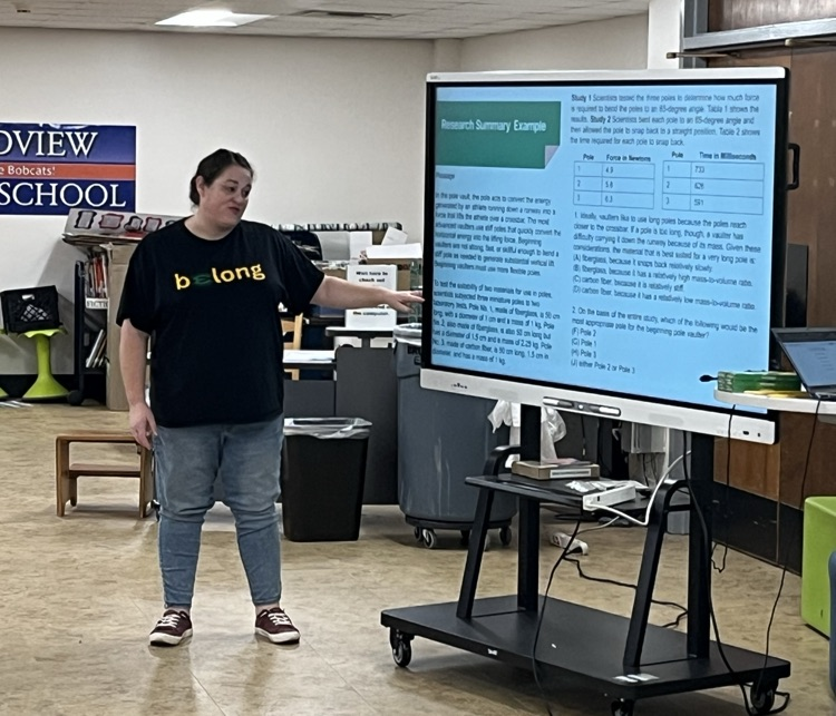 A teacher leads a lesson in the Cummings media center