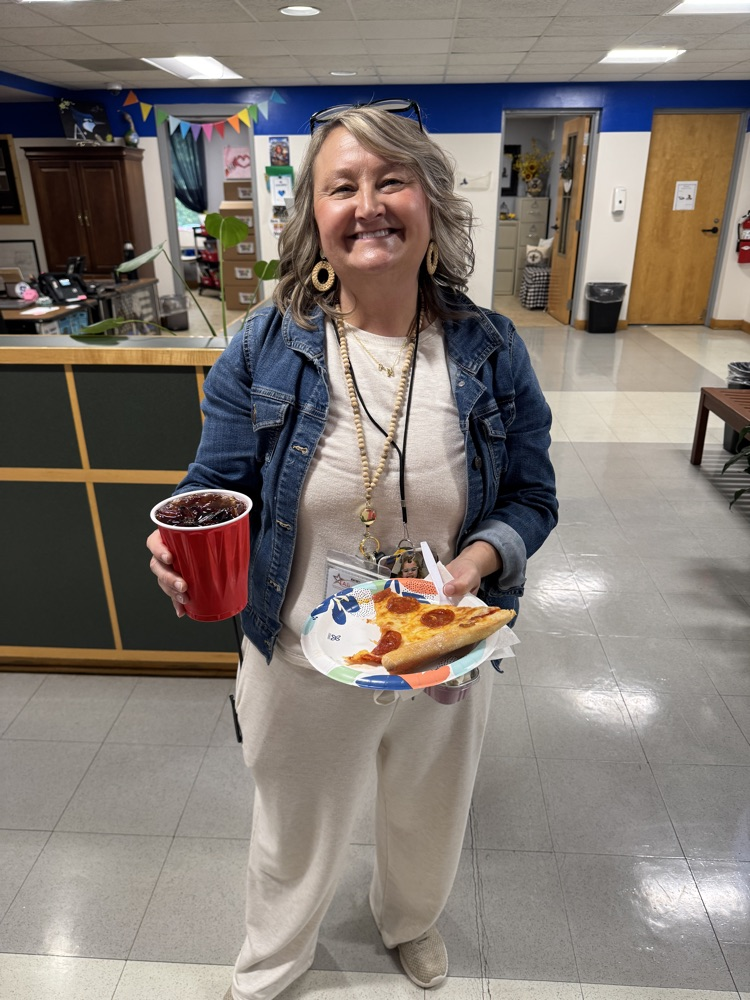 We are sending a big Blue Jay shoutout to Deputy Breffle, Mrs. Breffle, and Mimi's Confections for treating our teachers and staff to pizza and sweet treats for Teacher Appreciation Week! We appreciate your support! 💙💛