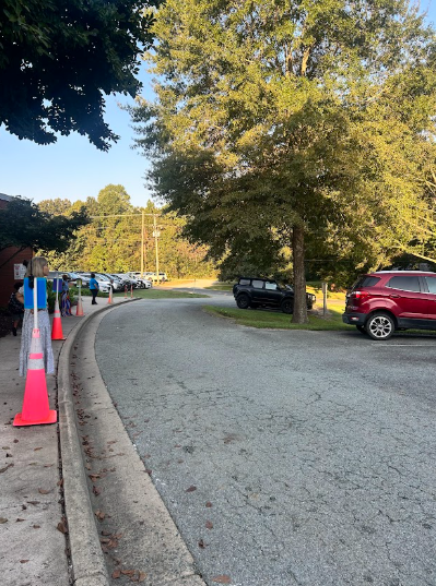 ⚾️ BLUE JAYS CAME READY TO PLAY THIS MORNING! 💙🐦  Would you LOOK at that beautiful sight?! 👀🙌  7:48 AM and our car rider line was EMPTY! 🎉🎉🎉  Backpacks ready. 🎒 Shoes on. 👟 Seatbelts off. ✔️ Kids ready to roll. 🚗💨 Parents understood the assignment. 💯 Staff kept the line moving like a well-oiled machine! 👏  When everybody comes to the plate ready to go, THIS is what happens! ⚾️  Huge THANK YOU to our Blue Jay families, students, and staff for working together to make arrival safe, smooth, and FAST this morning!  🏆 Car Line Score: BLUE JAYS – 1 | Traffic – 0  Now…can we go back-to-back tomorrow?! 😂💙  #OneTeamOneGoal #StepUpToThePlate #BlueJayPride #CarLineChampions