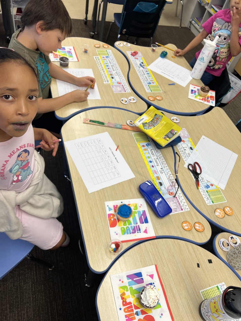 We classified matter today in Mrs. Mendoza’s class and celebrated Amari’s birthday! 
