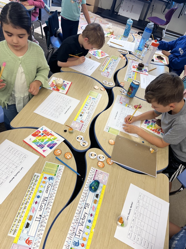 We classified matter today in Mrs. Mendoza’s class and celebrated Amari’s birthday! 