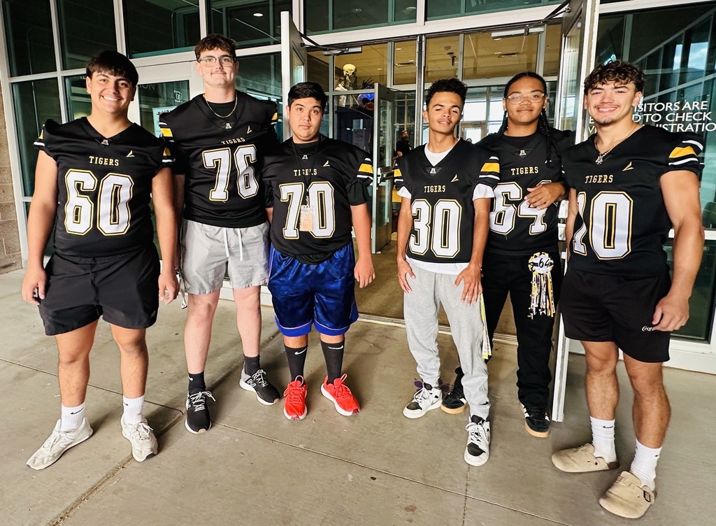 AHS Tigers Football Team Members