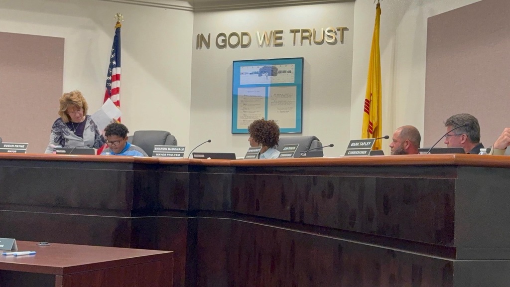 Sunset Hills Elementary student with Alamogordo's Mayor at the commission meeting 