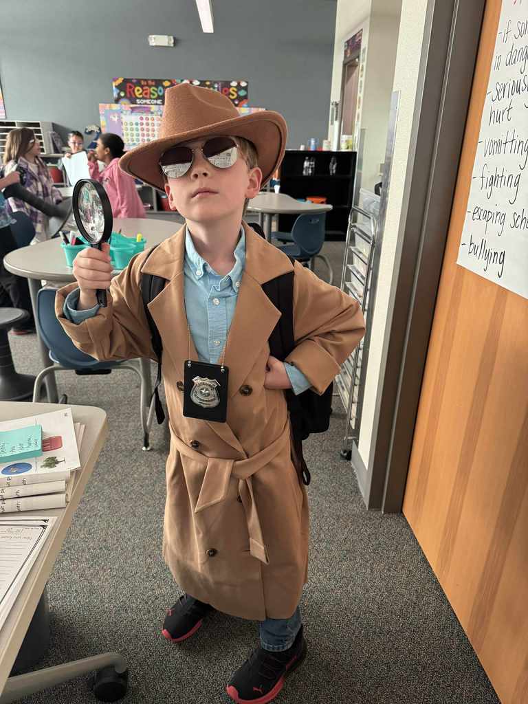 detective student for Red Ribbon Week