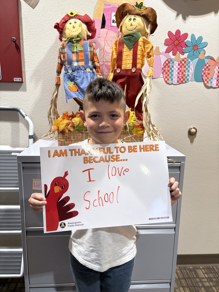 Alfredo Loves School!