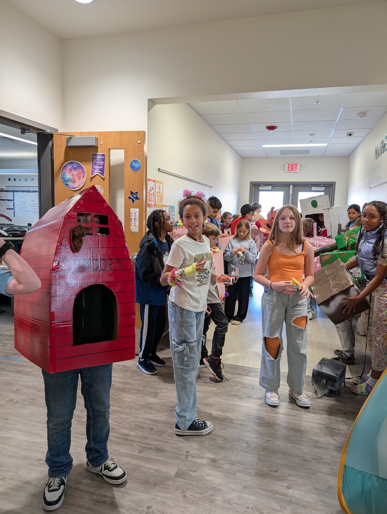student lining up to show off their Thanksgiving parade floats
