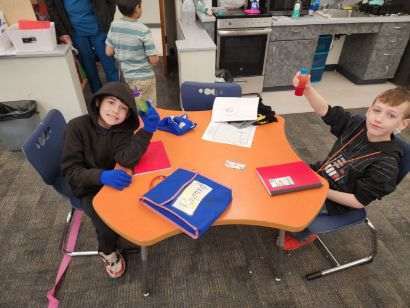 students making lava lamps