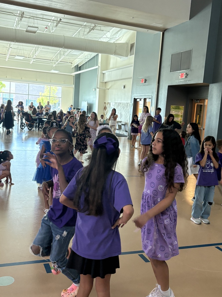 student's enjoying their purple up dance