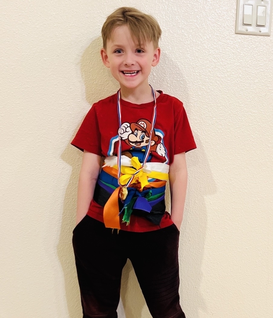 Greyson has worked incredibly hard to learn his first grade Dolch sight words and he is now a member of the “Challege Folder” Club!!!