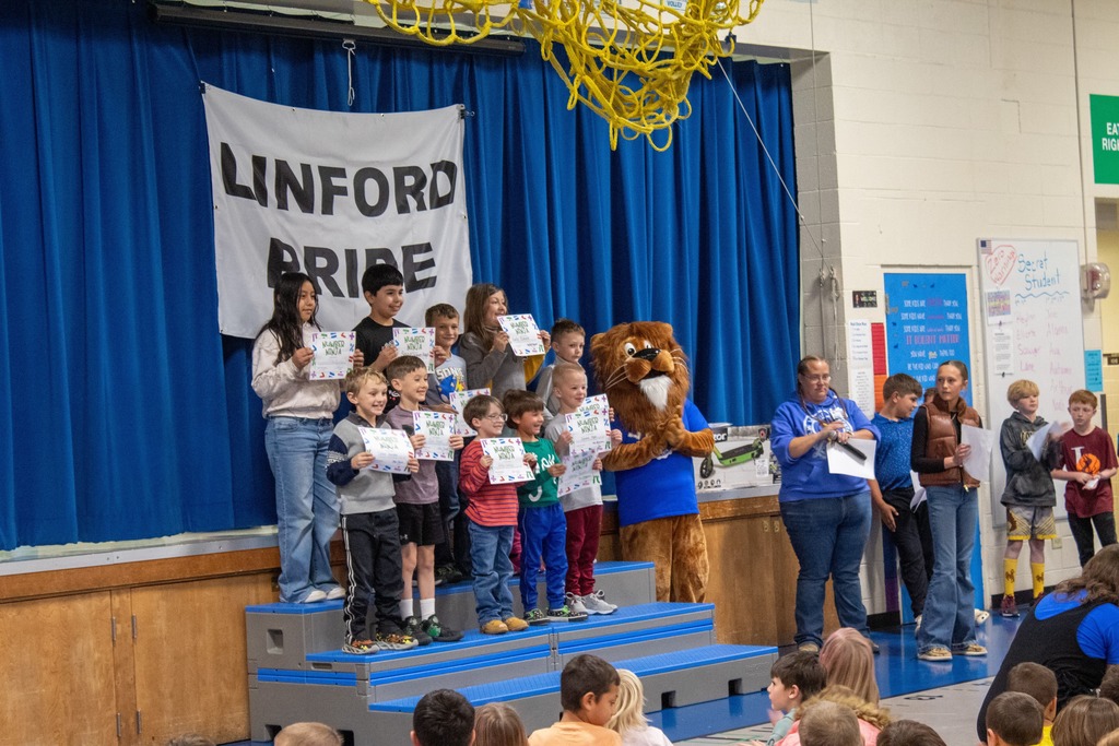 Students receiveing quarterly awards