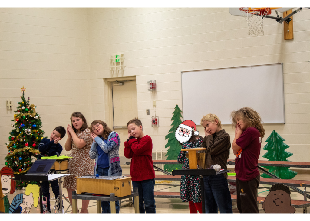 Hamrony students singing in Chrsitmas program