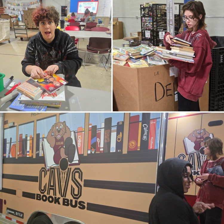 students volunteering